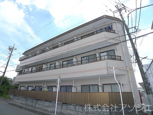 シャルマン新田 外観