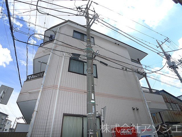 シャルマン新田 外観