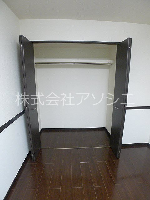 プリティ　ヒルB 収納