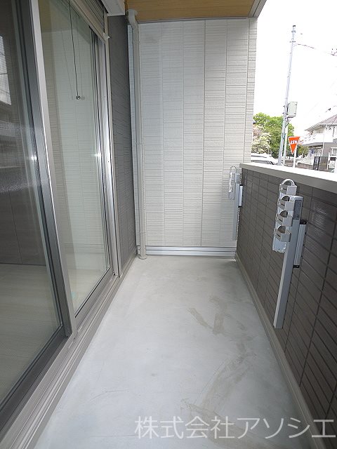 Resilience B ベランダ