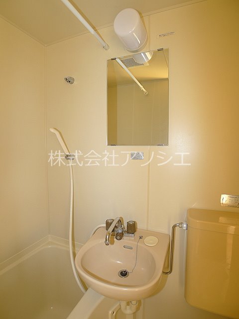 パインパレス八幡 洗面所