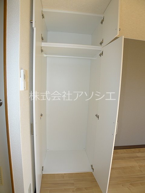 パインパレス八幡 収納