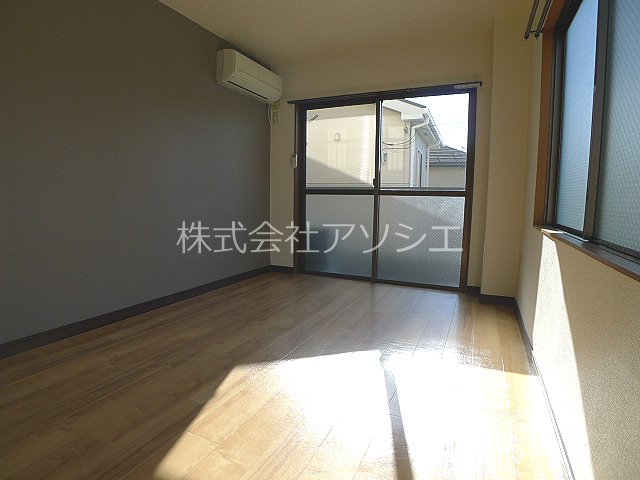 パインパレス八幡 ベッドルーム