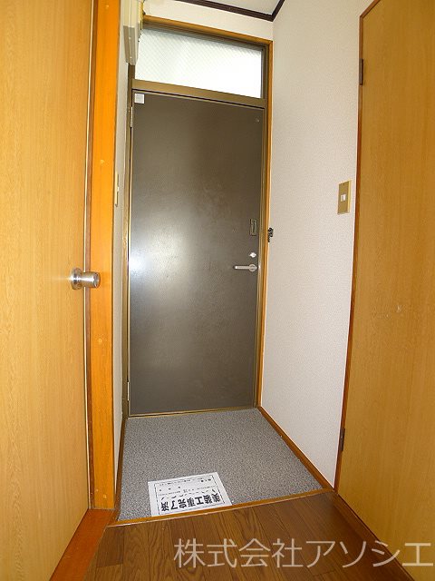 本町アーバンハイツ 玄関
