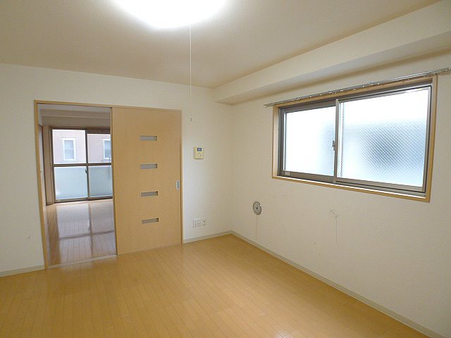 天王山レジデンス弥生町 リビング