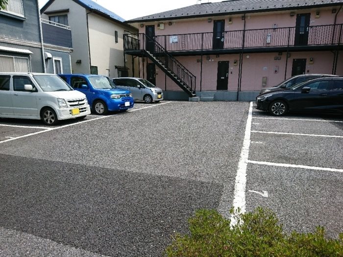 パルク　セゾン 駐車場