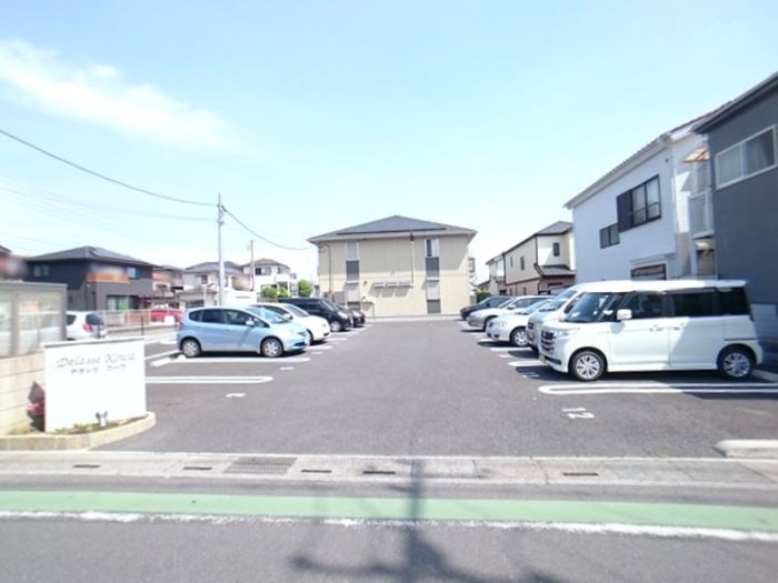 Delasse　Kowa 駐車場