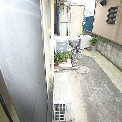 吉川マンション 庭