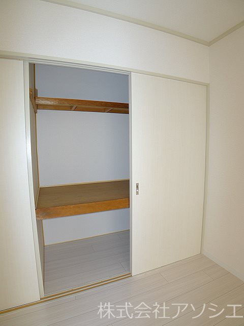 ラパスＥ 収納