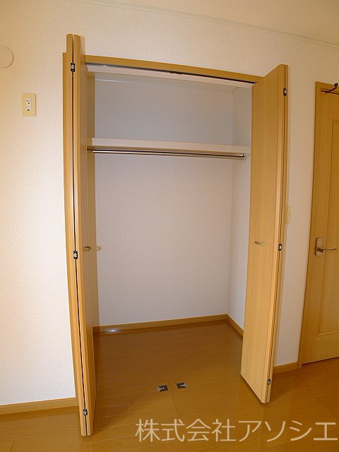 ラ・プランタンB 収納