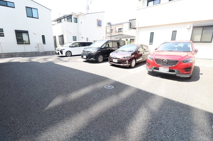 アリーヴィオ 駐車場