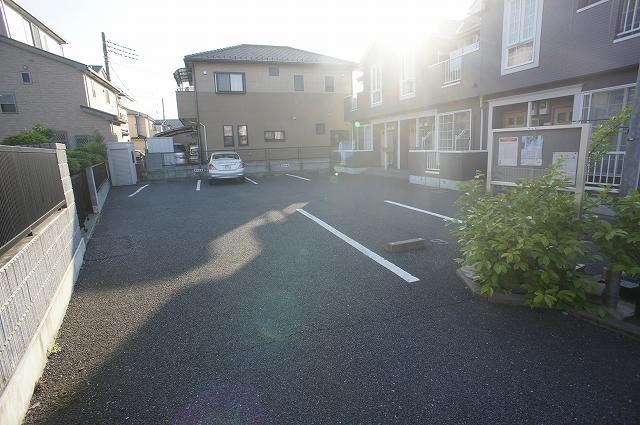 カーサ・カルマーレ 駐車場