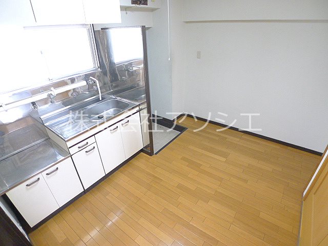 会田コーポ リビング