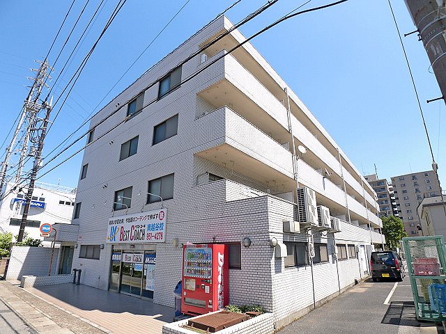 グランドール岸 外観