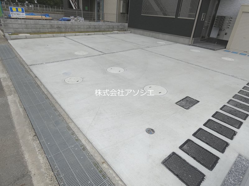 ウエストガーデン吉川高富Ⅰ 駐車場