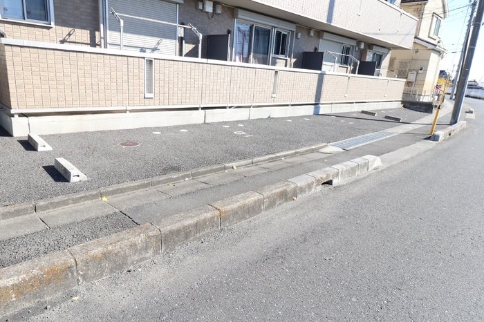 エミナンス 駐車場