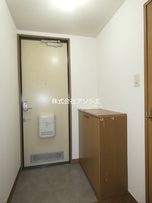アミューズ越谷Ⅱ 玄関