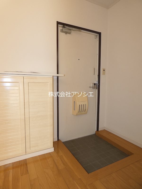 α-NEXT北越谷第４　２番館 玄関