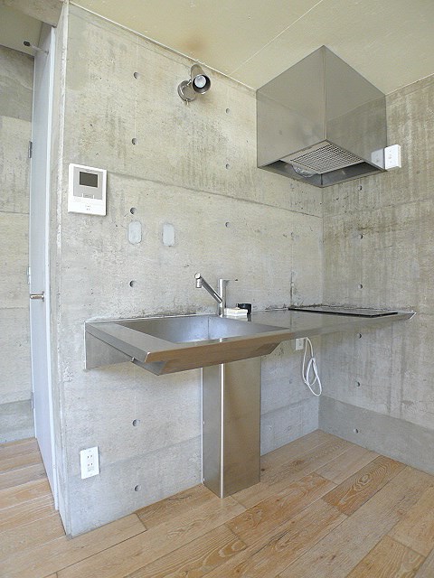 APARTMENT　CLOUD キッチン