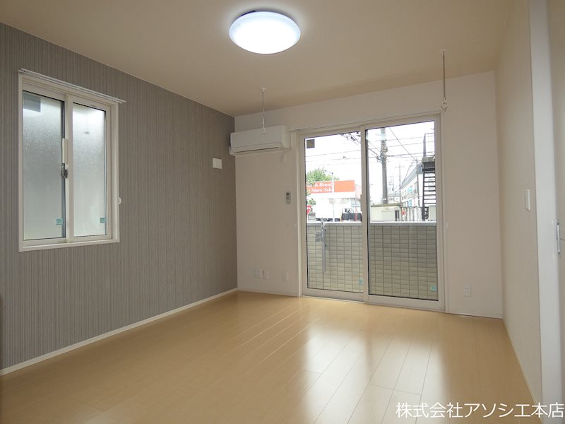 ロイヤルパレス　Ⅱ番館（春日部市粕壁東3丁目） リビング