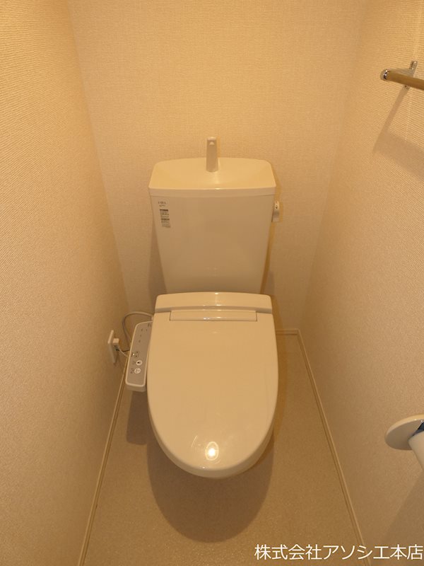 ロイヤルパレス　Ⅱ番館（春日部市粕壁東3丁目） ウォシュレット便座