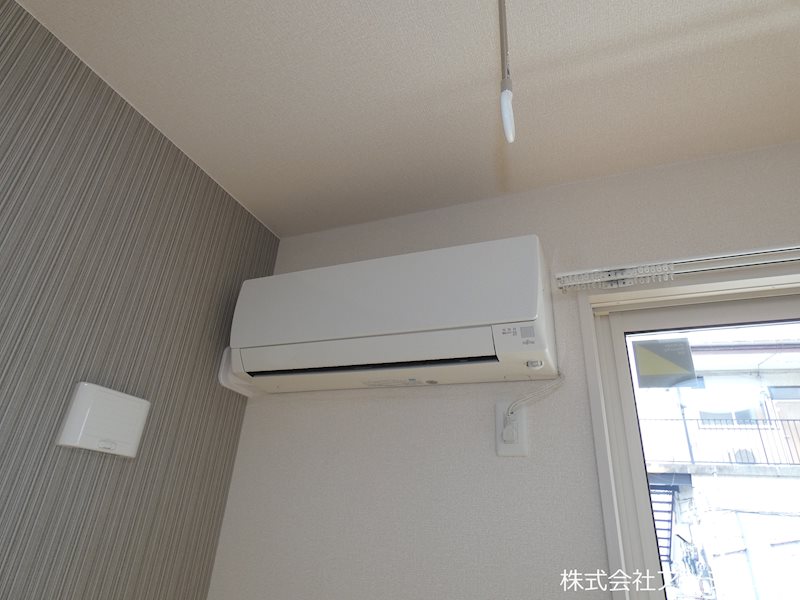 ロイヤルパレス　Ⅱ番館（春日部市粕壁東3丁目） エアコン