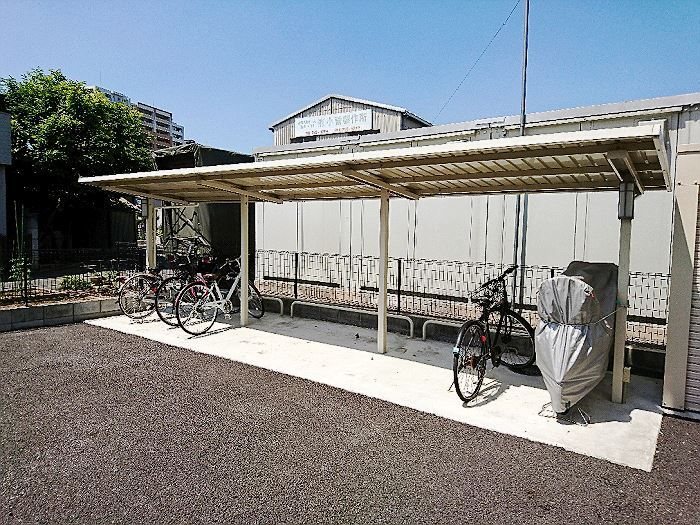 ロイヤルパレス　Ⅱ番館（春日部市粕壁東3丁目） 駐輪場