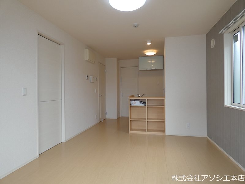 ロイヤルパレス　Ⅱ番館（春日部市粕壁東3丁目） リビング