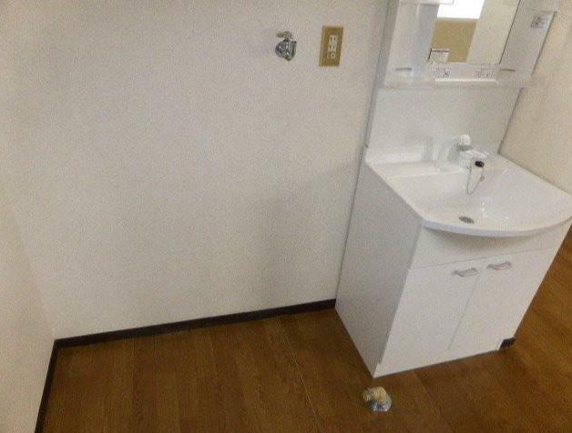 ホワイトハイツ（草加市清門） 洗面所