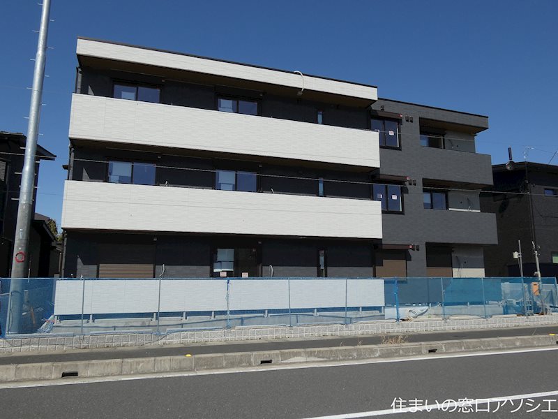 CREST吉川のご紹介は住まいの窓口アソシエにお任せください。