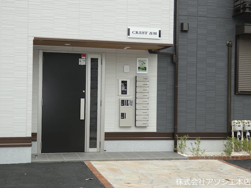 CREST吉川 オートロック・集合ポスト・宅配ボックス