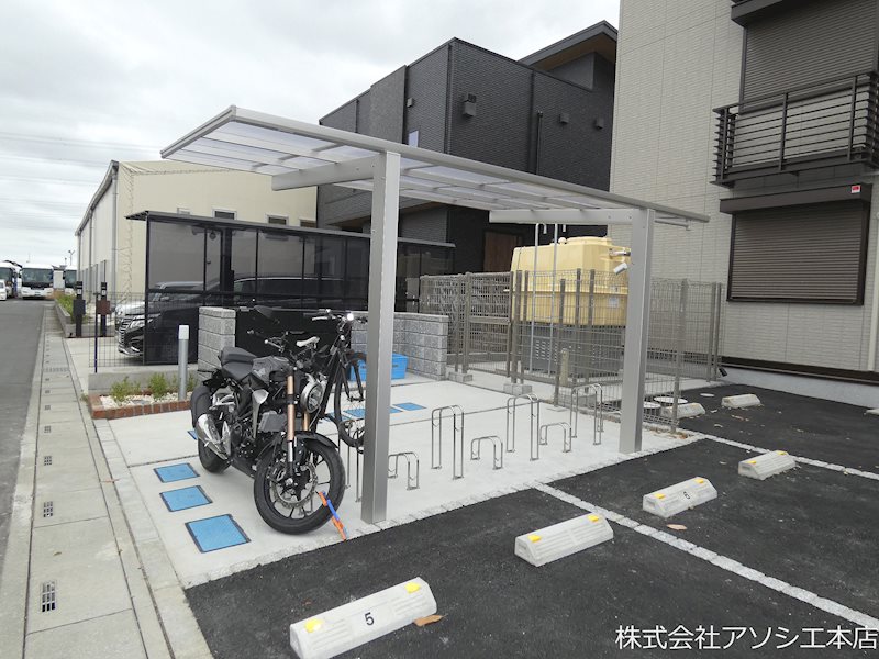 CREST吉川 駐輪場