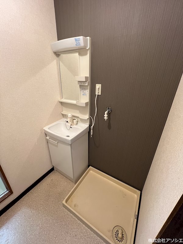 大幸マンション（三郷市鷹野5丁目） シャンプードレッサ洗面台