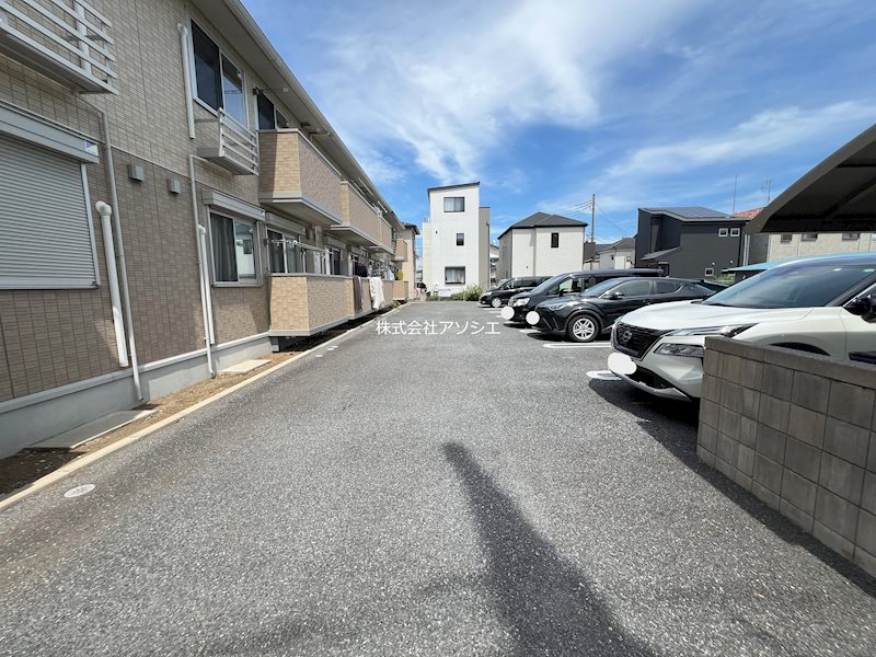 ヴァンヴェール（三郷市） 駐車場