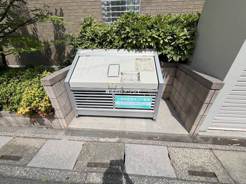 ヴァンヴェール（三郷市） 敷地内ゴミ置き場