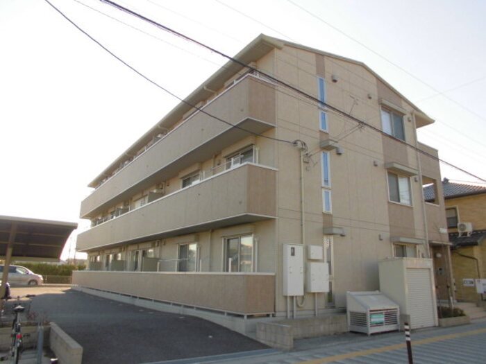 ヴァンヴェールのご紹介は住まいの窓口 アソシエにお任せ下さい。