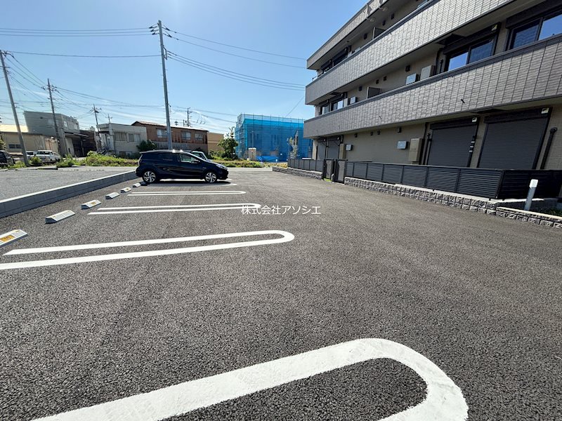 アクシス・ハイム 駐車場
