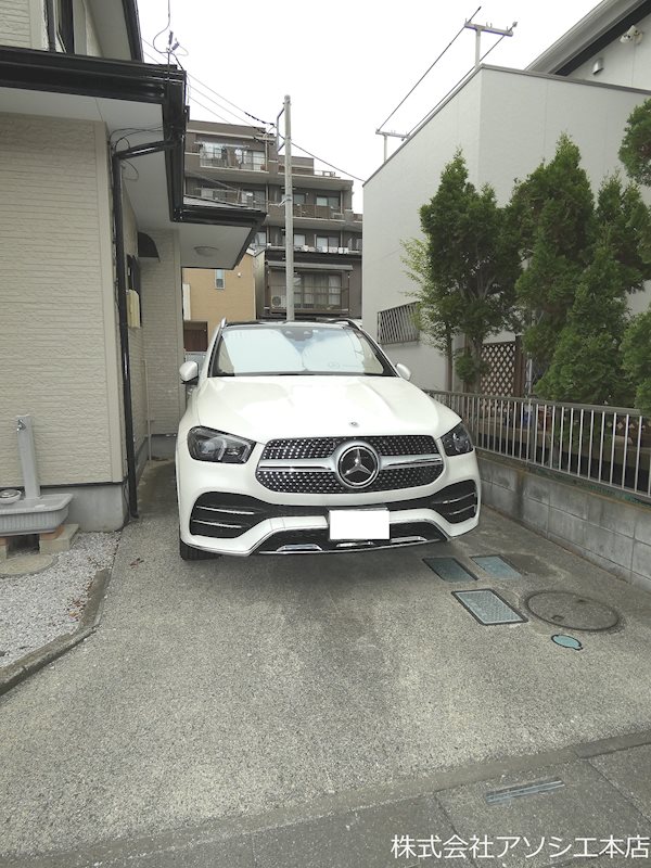 赤山町テラスハウス 駐車場