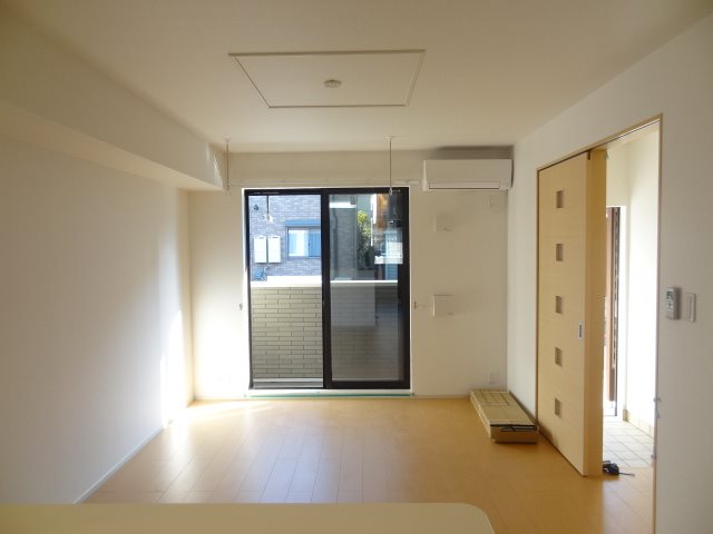 エテルノ（八潮市緑町3丁目） リビング