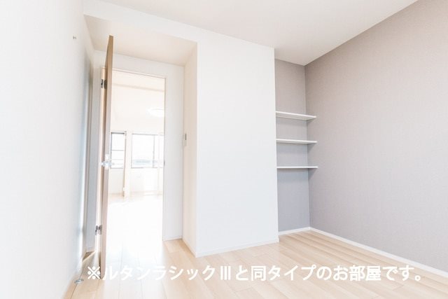 アーバン　グランデ（越谷市袋山） 同型タイプの参考写真になります。