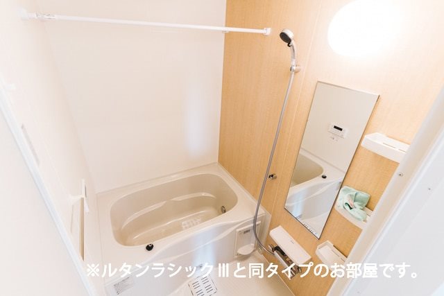 アーバン　グランデ（越谷市袋山） 同型タイプの参考写真になります。