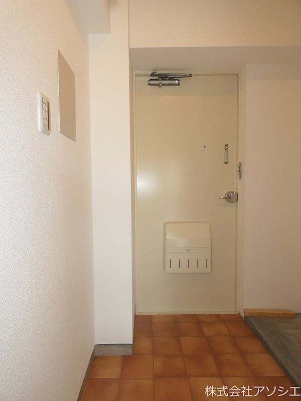 オレンジキャッスル南越谷3号館 玄関