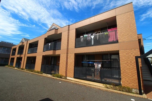 スタシィオン 弐番館のご紹介は住まいの窓口アソシエにお任せください。