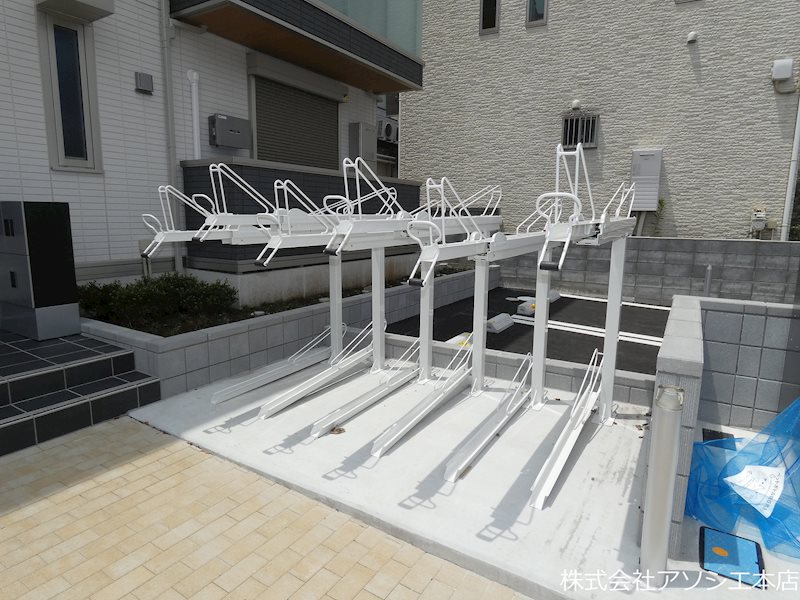 グラナーデ八潮 駐輪場