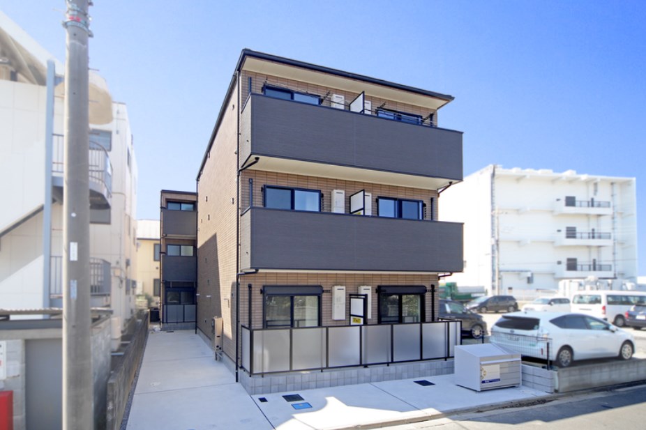 クレストリーズのご紹介は住まいの窓口アソシエにお任せください。