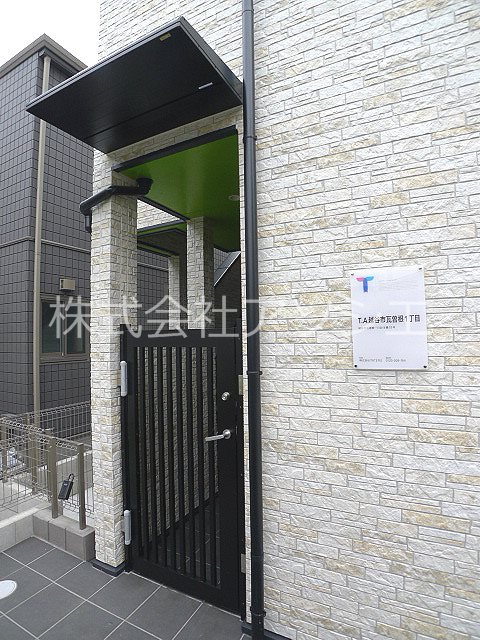 T.A越谷市瓦曽根1丁目 エントランス