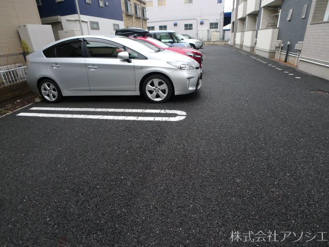 アルカディアⅢ(八潮2丁目） 駐車場