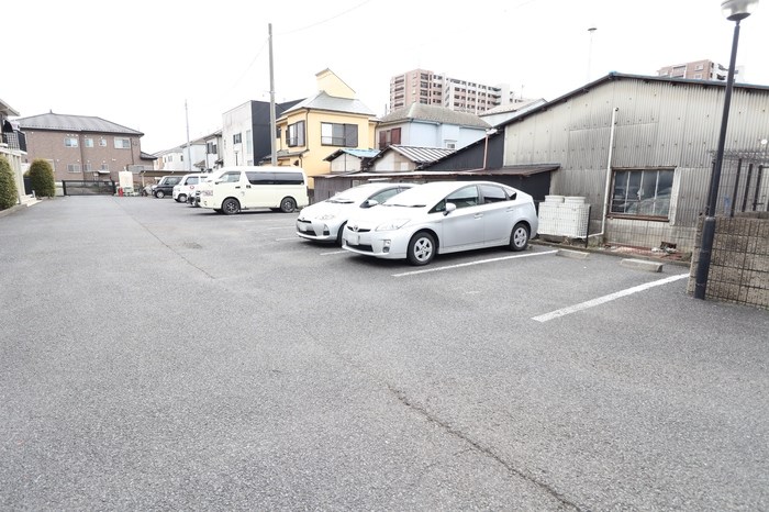 グリーンハイツ 駐車場