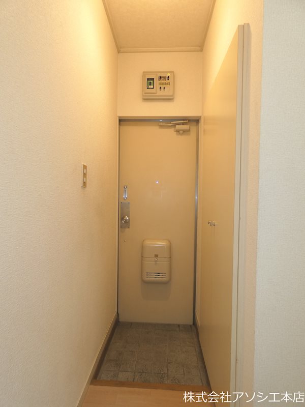 ジュネパレス 玄関