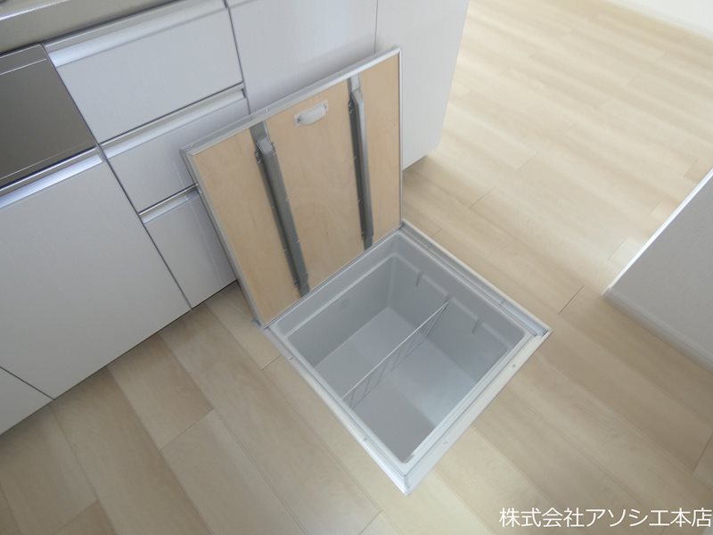 エテルノ・グランデⅡ 床下収納